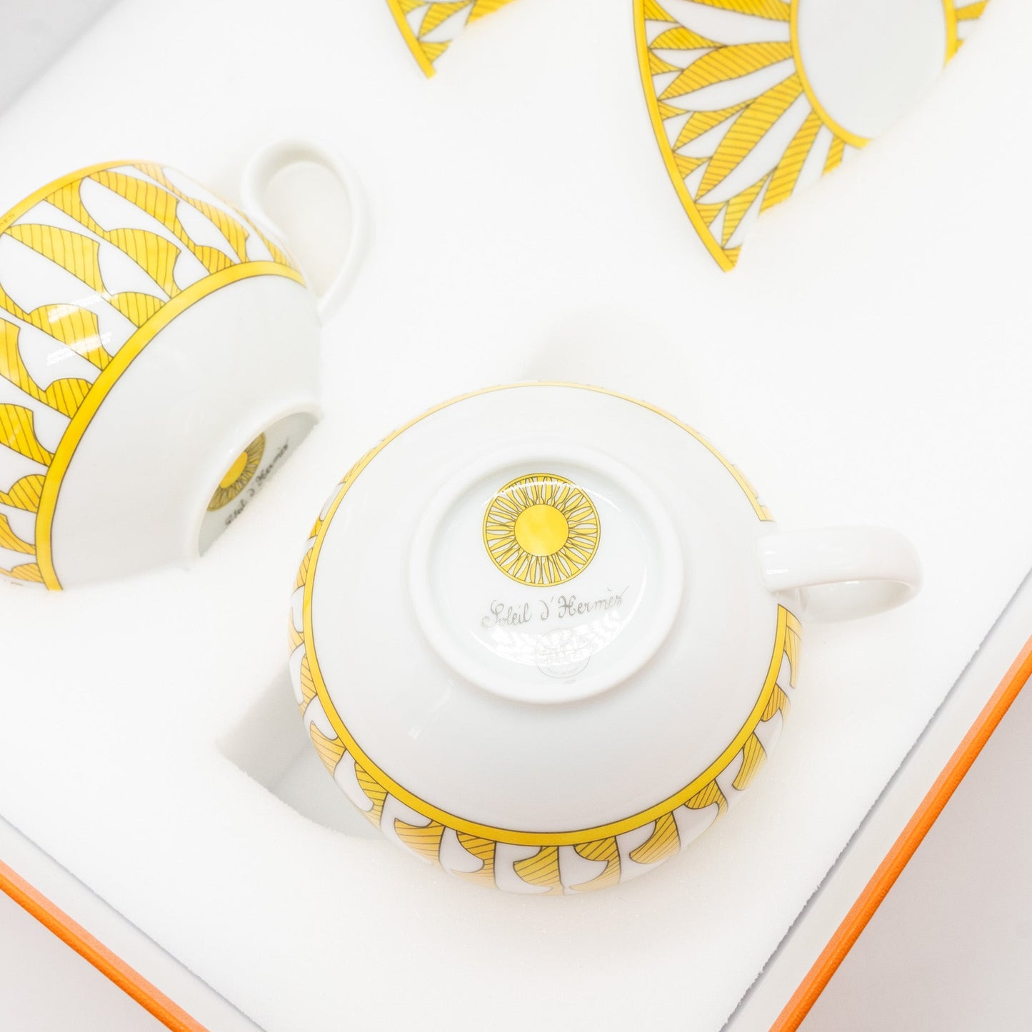 Hermes Soleil D’hermes Tea Cup and Saucer (sell in a set)
