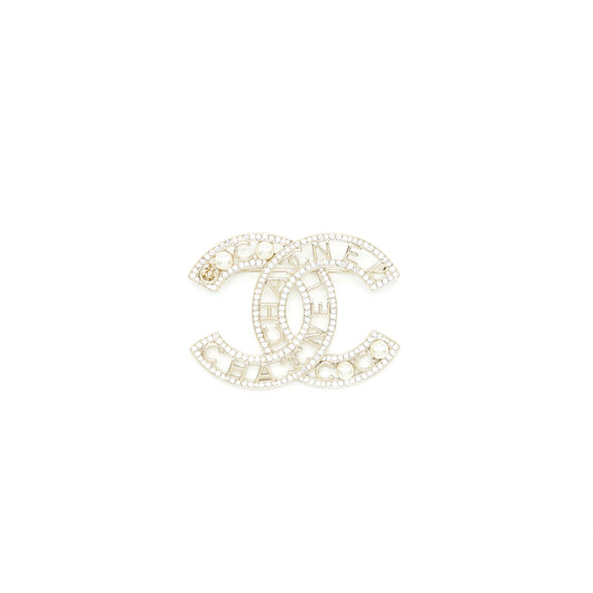 Chanel cc Logo Letter and Pearl Brooch LGHW