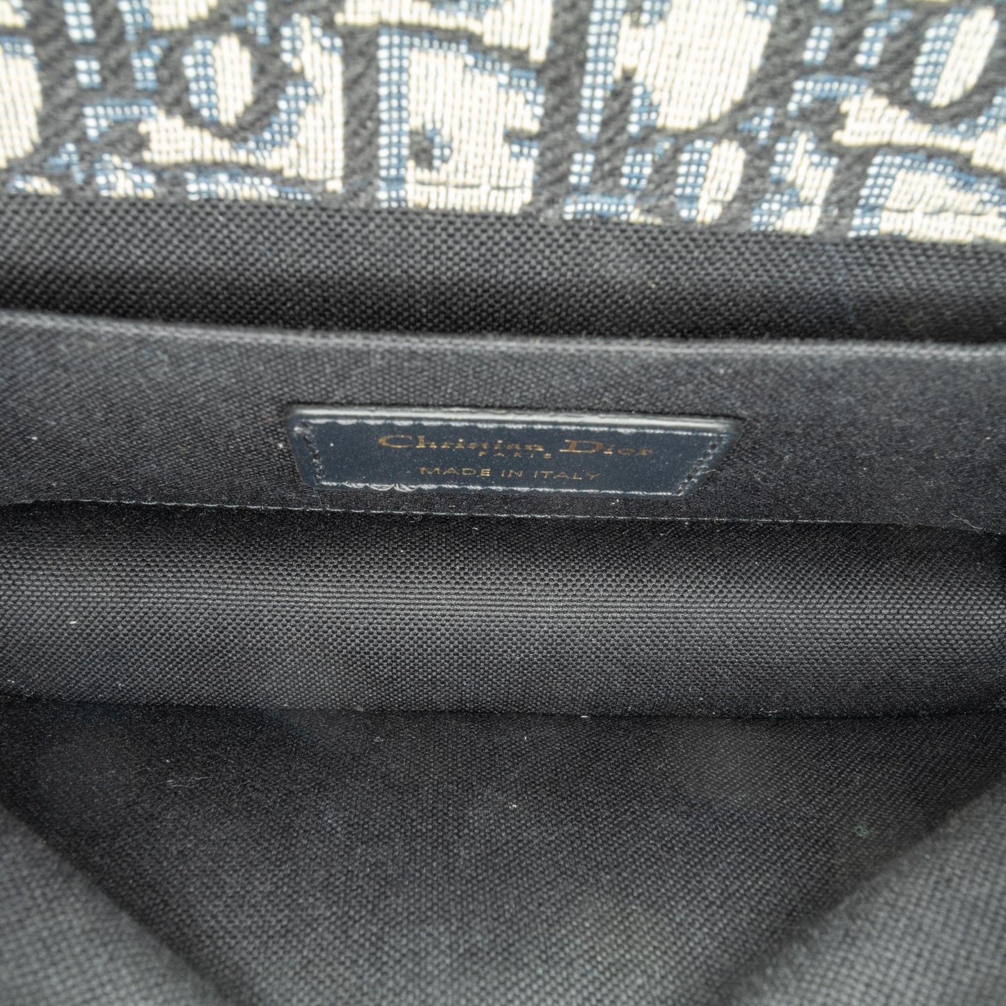 Dior Oblique 30 Montaigne East West Bag with Chain (SHG-Aqam3m)