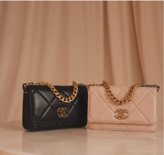 Chanel Black 19 Wallet on Chain