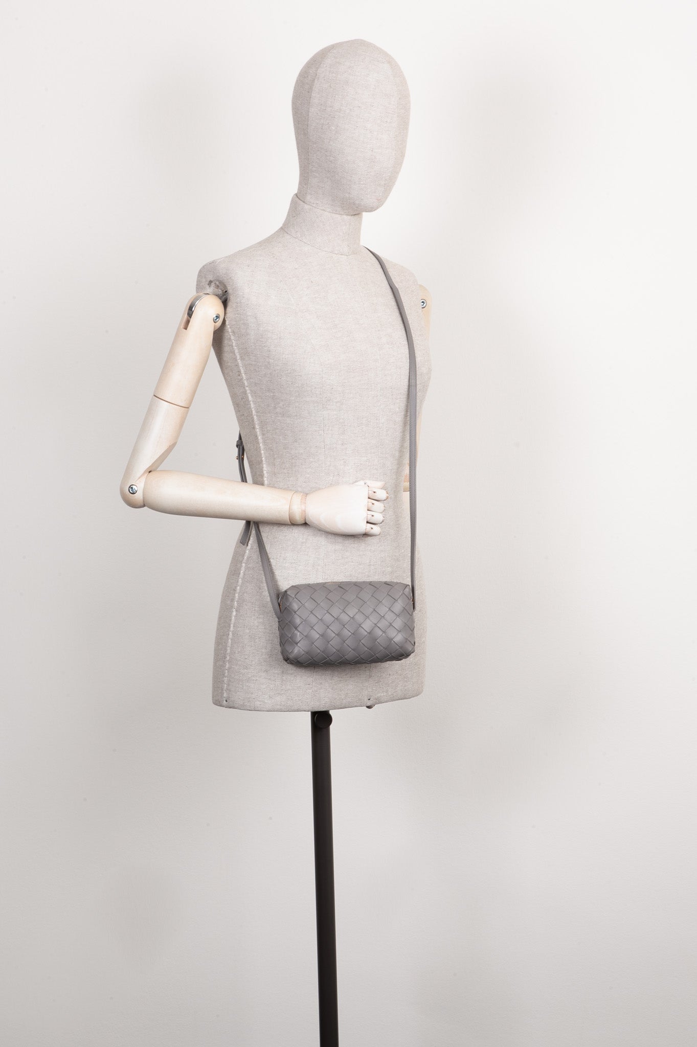 BOTTEGA VENETA Intreccciatio Bag Grey