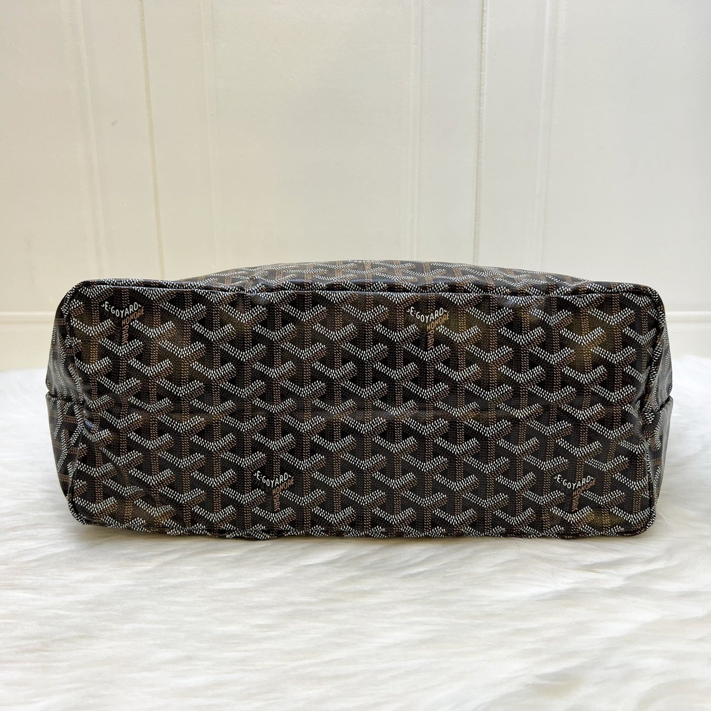 [Brand New] Goyard Saint Louis PM Tote in Black Signature Goyardine Canvas