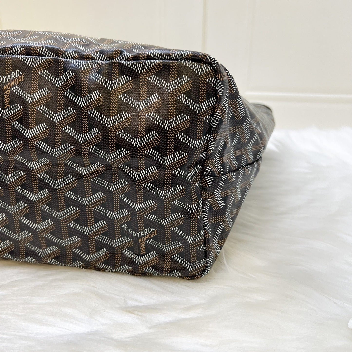[Brand New] Goyard Saint Louis PM Tote in Black Signature Goyardine Canvas