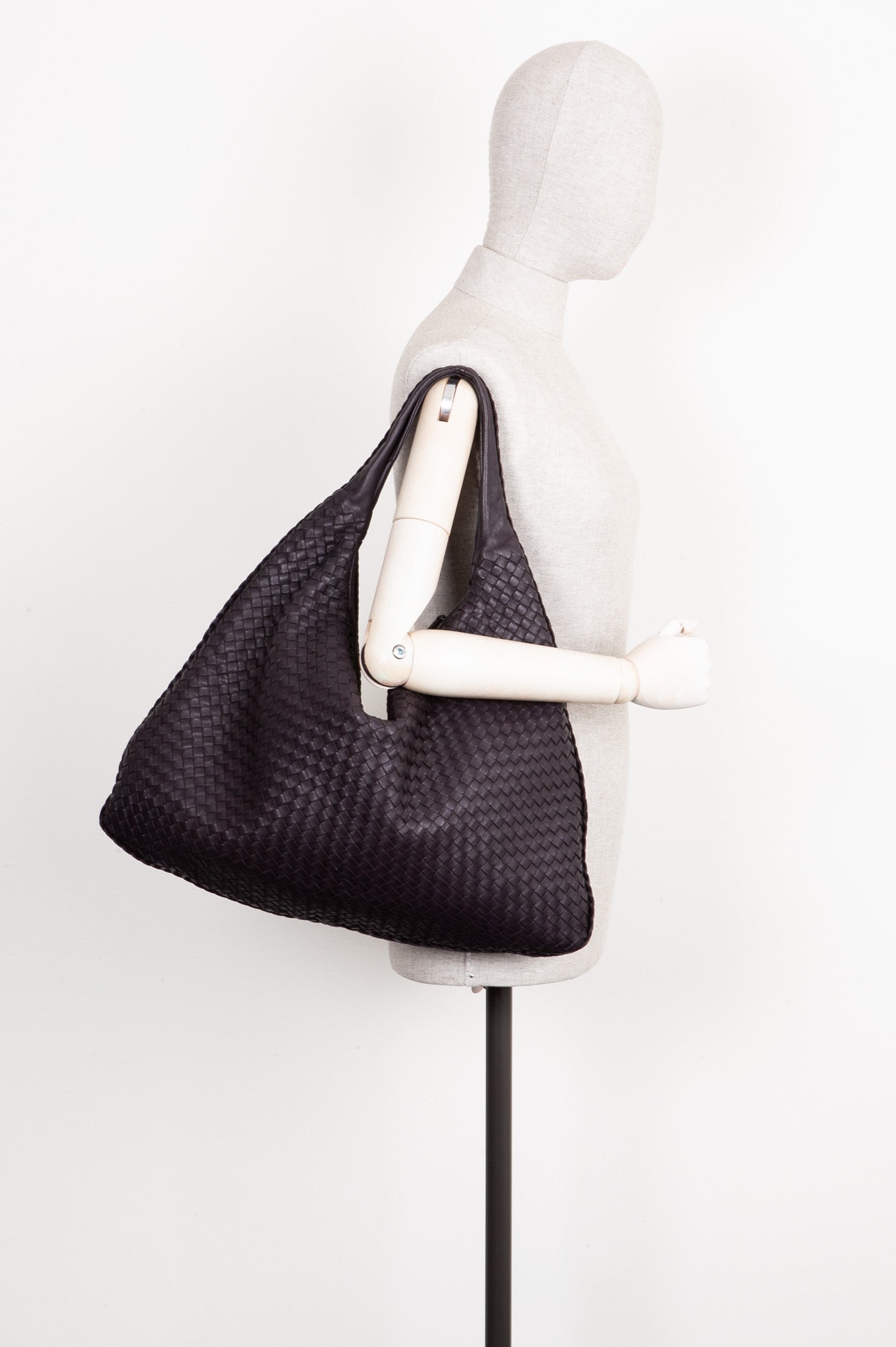 BOTTEGA VENETA Veneta Tote Aubergine