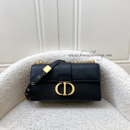 Dior 30 Montaigne East-West Bag with Chain in Black Calfskin and GHW (Model: M9334UHEL)