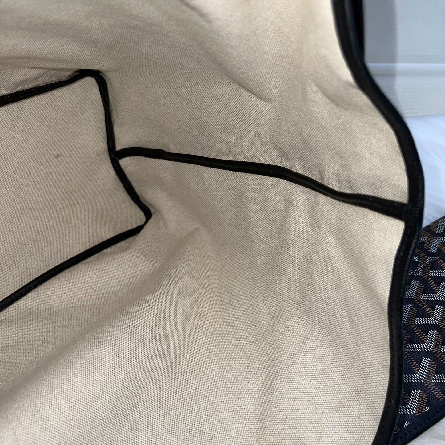 Goyard Saint Louis PM Tote in Black Signature Goyardine Canvas