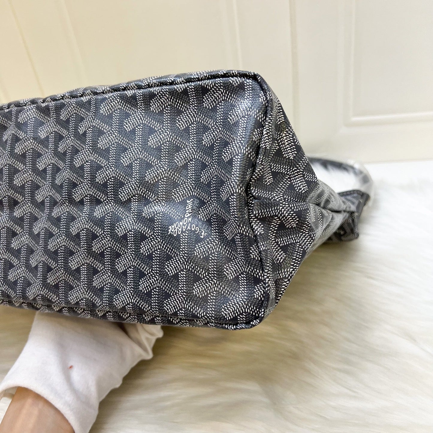 Goyard Boheme PM Hobo Bag in in Grey Signature Goyardine Canvas with Pink / White Striped Stamp (Premarquage Bandes) on the Small Pouch