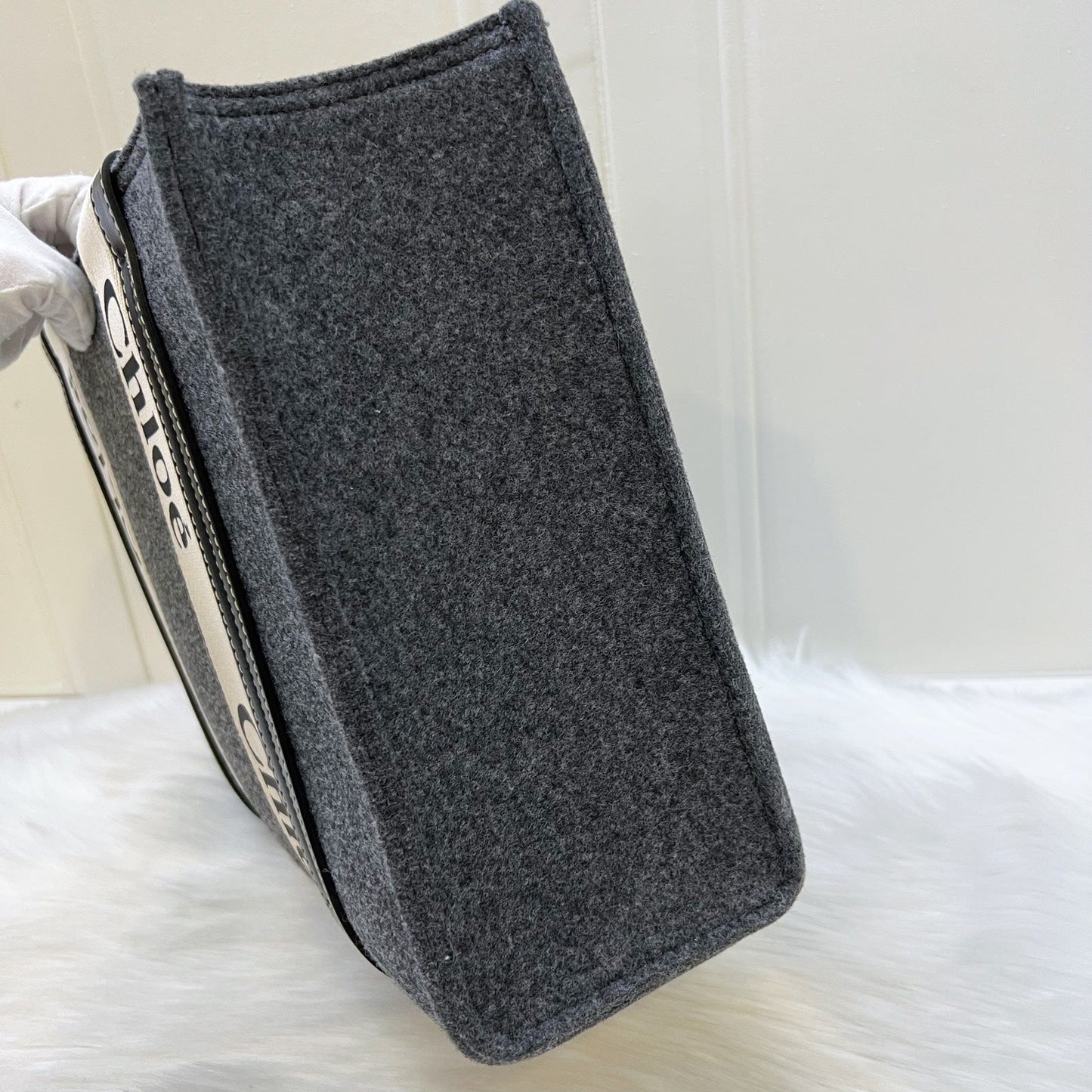 Chloe Woody Medium Tote Bag in mere Grey Felt Fabric and Black Leather Trim