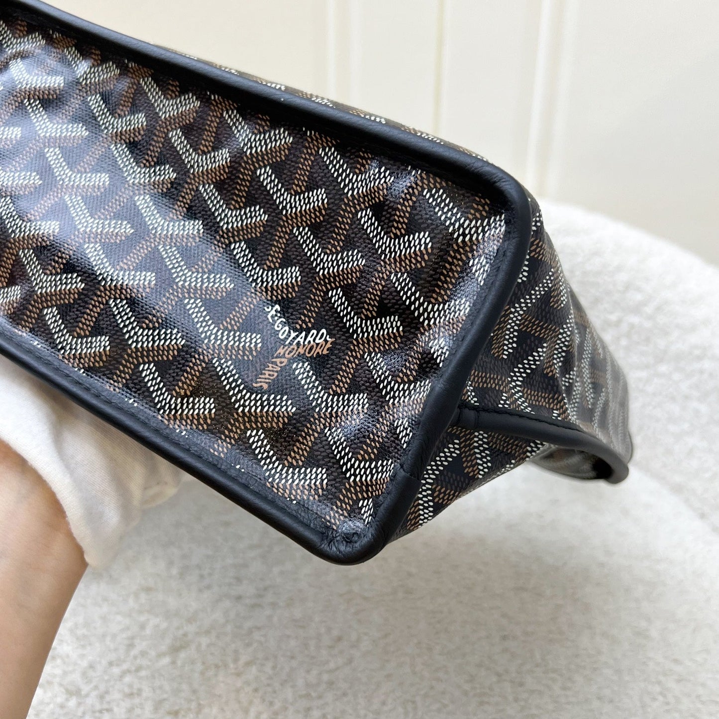 Goyard Mini Anjou Tote Bag in Black Goyardine Canvas and Leather with a Grey Heart Stamp (Premarquage Coeur)