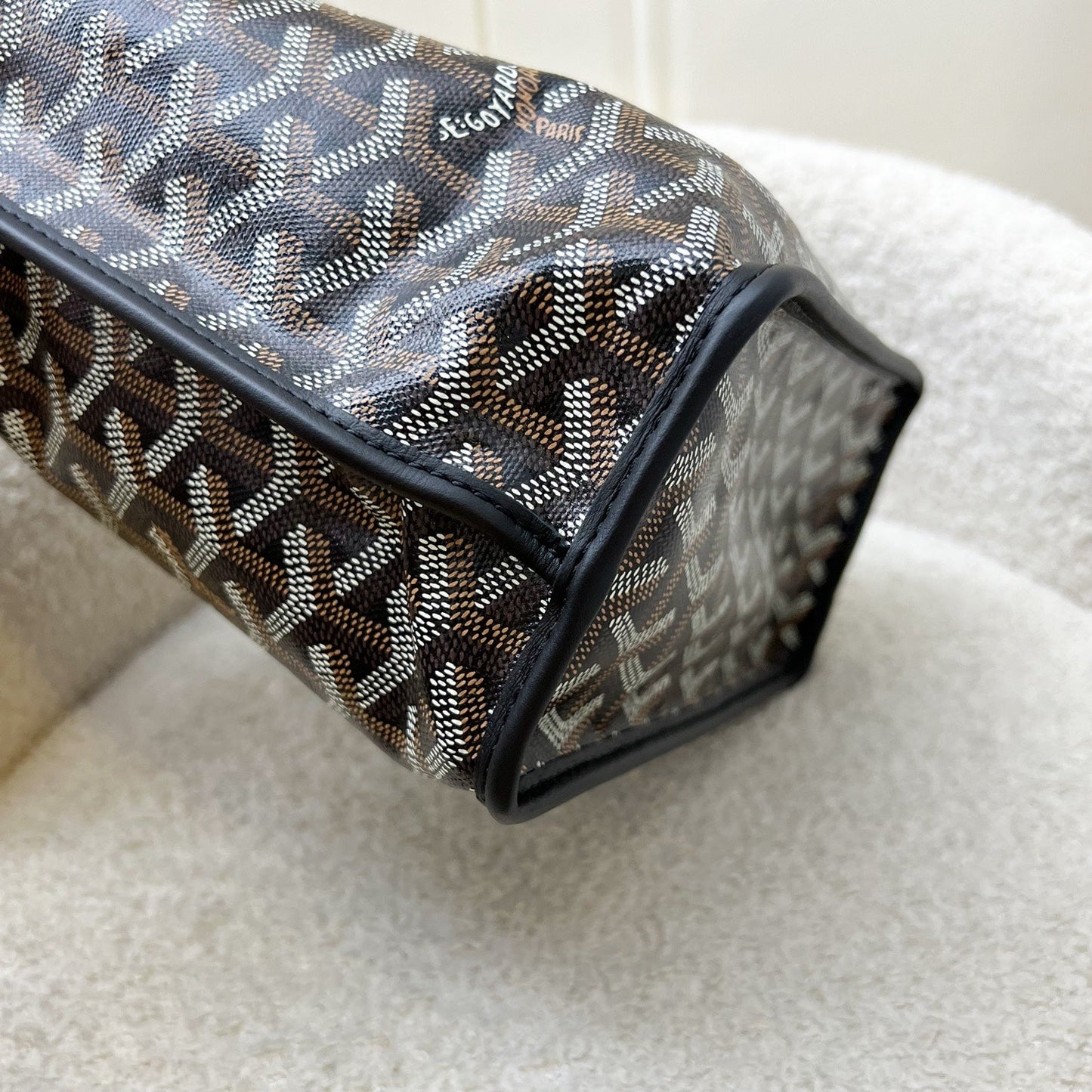 Goyard Mini Anjou Tote Bag in Black Goyardine Canvas and Leather with a Grey Heart Stamp (Premarquage Coeur)