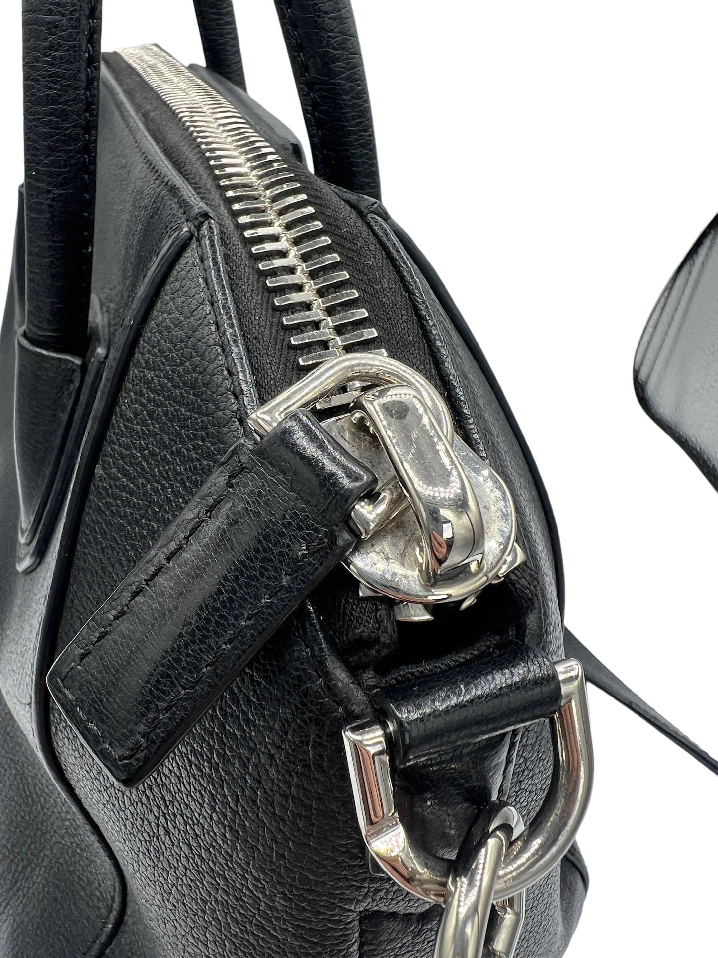 GIVENCHY - Black Leather Antigona Small Bag