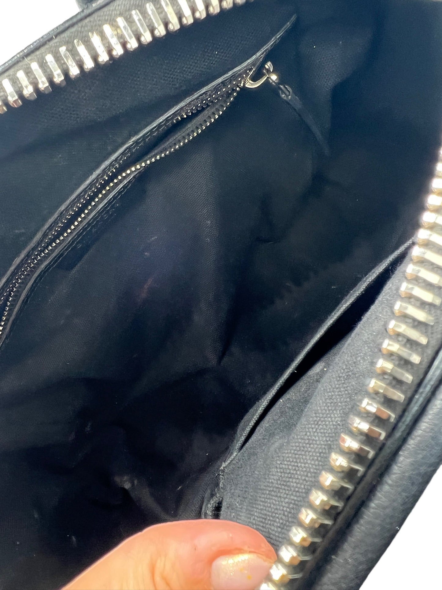 GIVENCHY - Black Leather Antigona Small Bag