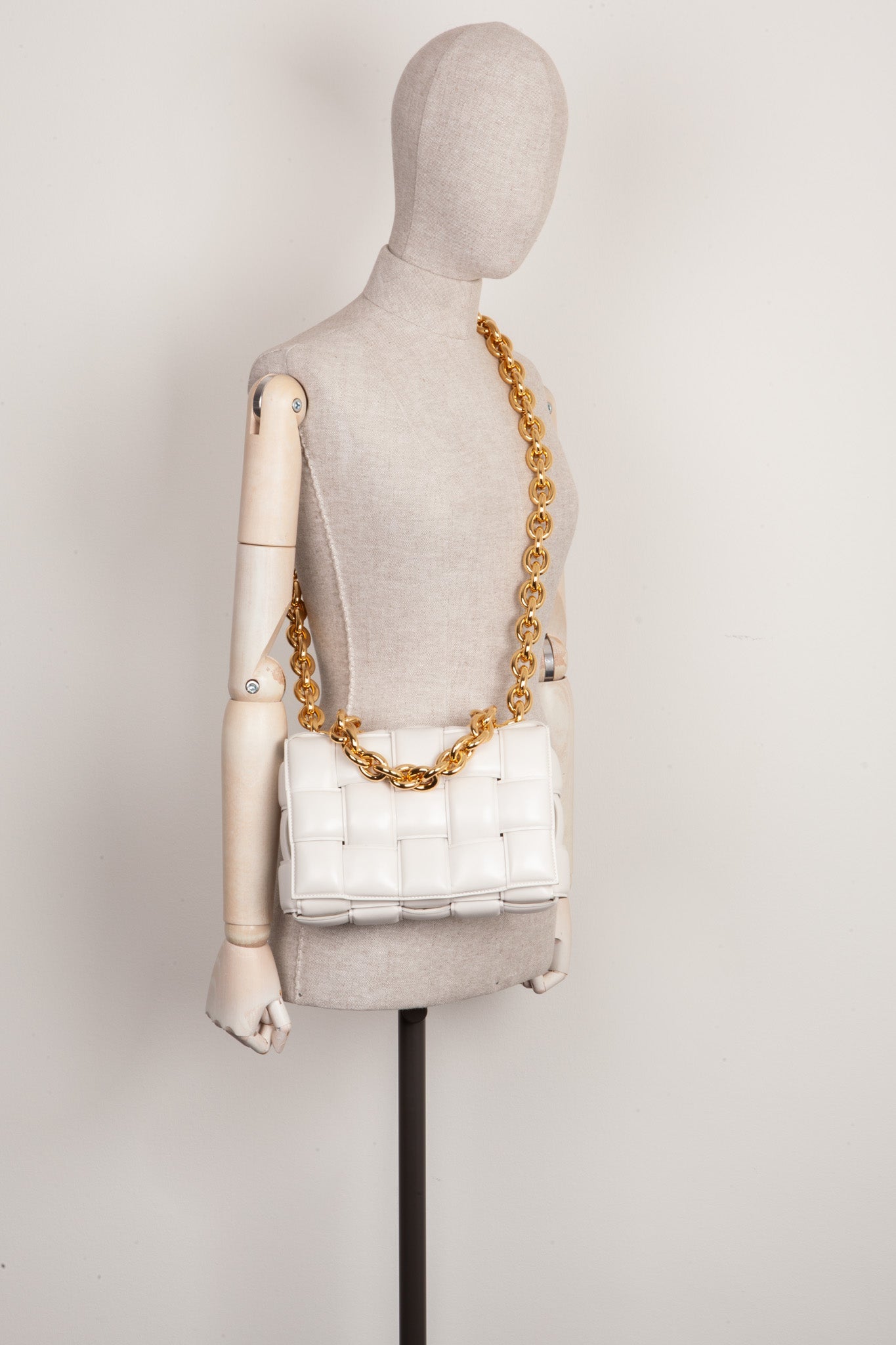 BOTTEGA VENETA Chain Cassette White