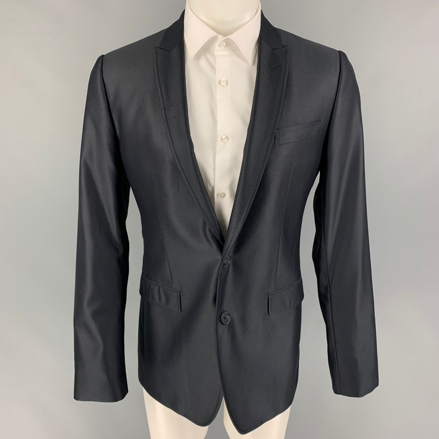 DOLCE & GABBANA Size 38 Black Wool Blend Peak Lapel Sport Coat
