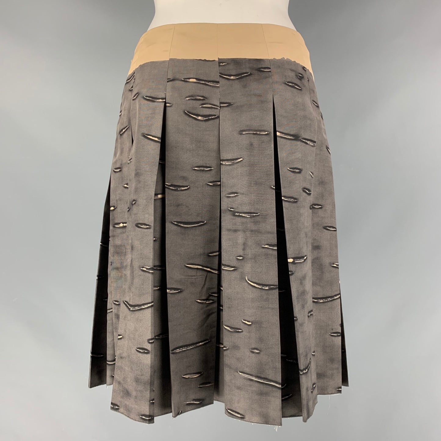PRADA Size 2 Grey &  Beige Silk Abstract Pleated Skirt
