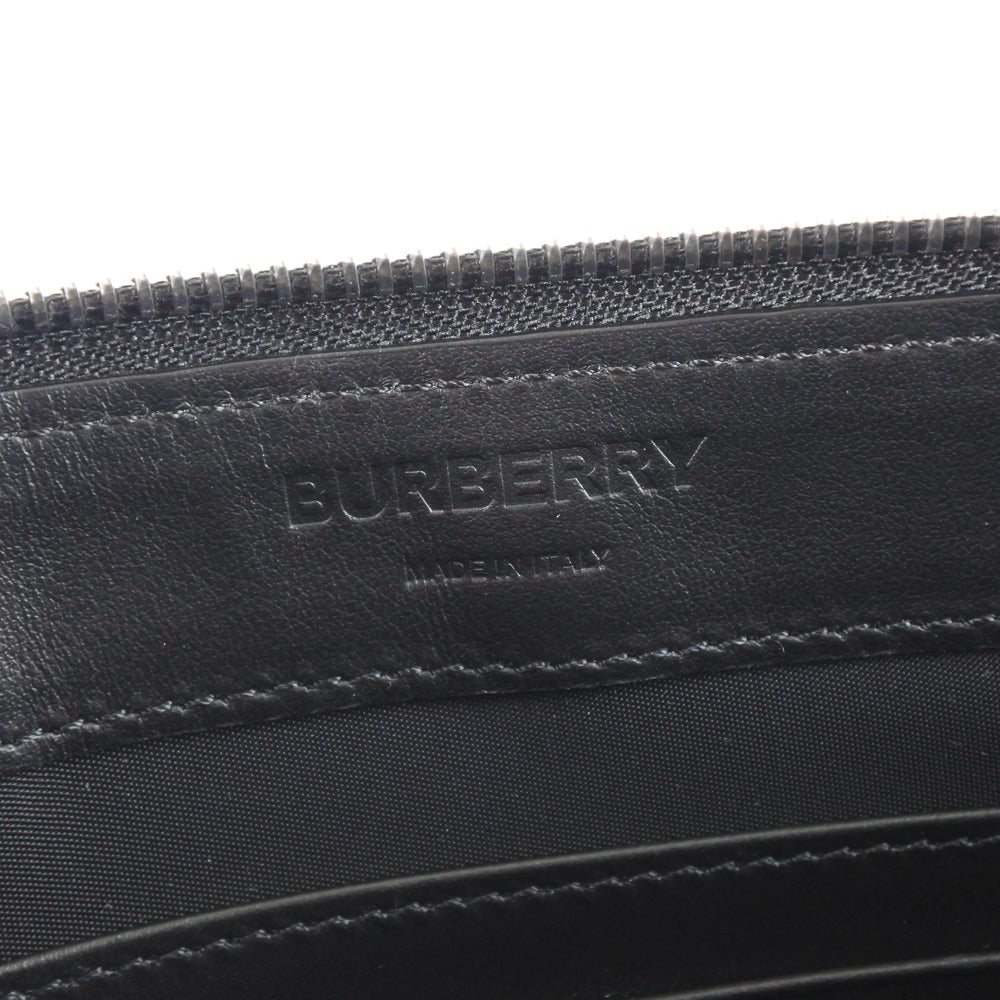 Burberry  Leather Clutch Bag ()