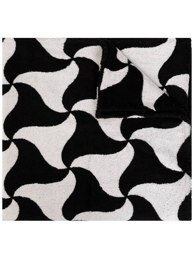 Bottega Veneta Wavy Triangle Beach Towel Black White