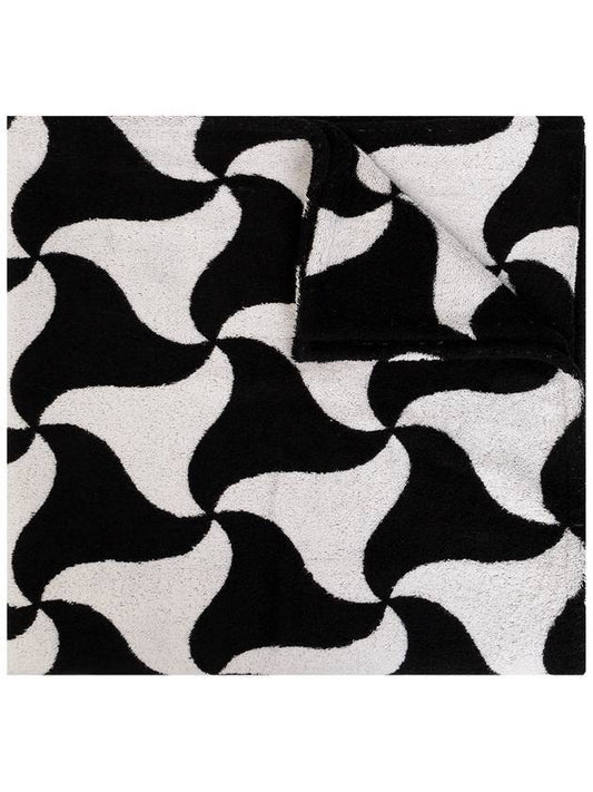 Bottega Veneta Wavy Triangle Beach Towel Black White