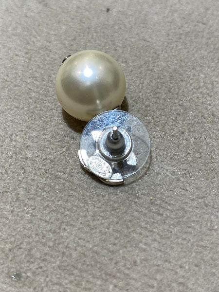 Chanel Silver CC with Drop Pearl Earrings