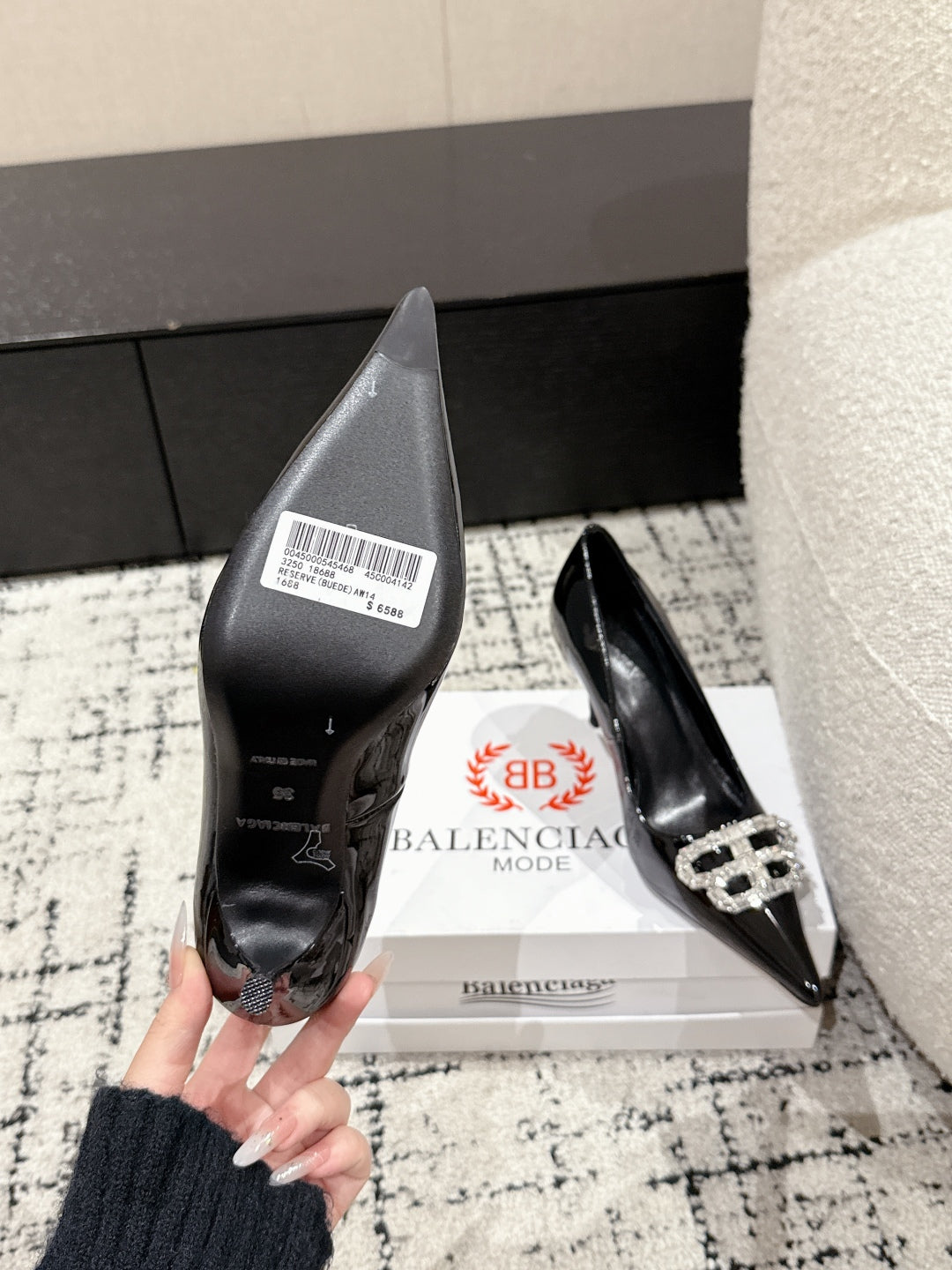 Balanciaga POINTED HIGH PUMPS IN BLACK PATENT CALFSKIN WITH CRYSTAL BUCKLE