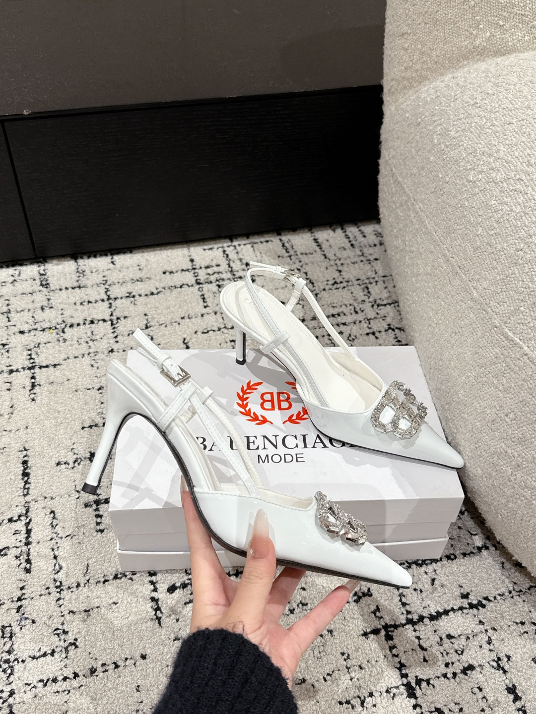 Balanciaga POINTED HIGH SLINGBACK IN WHITE PATENT CALFSKIN WITH CRYSTAL BUCKLE