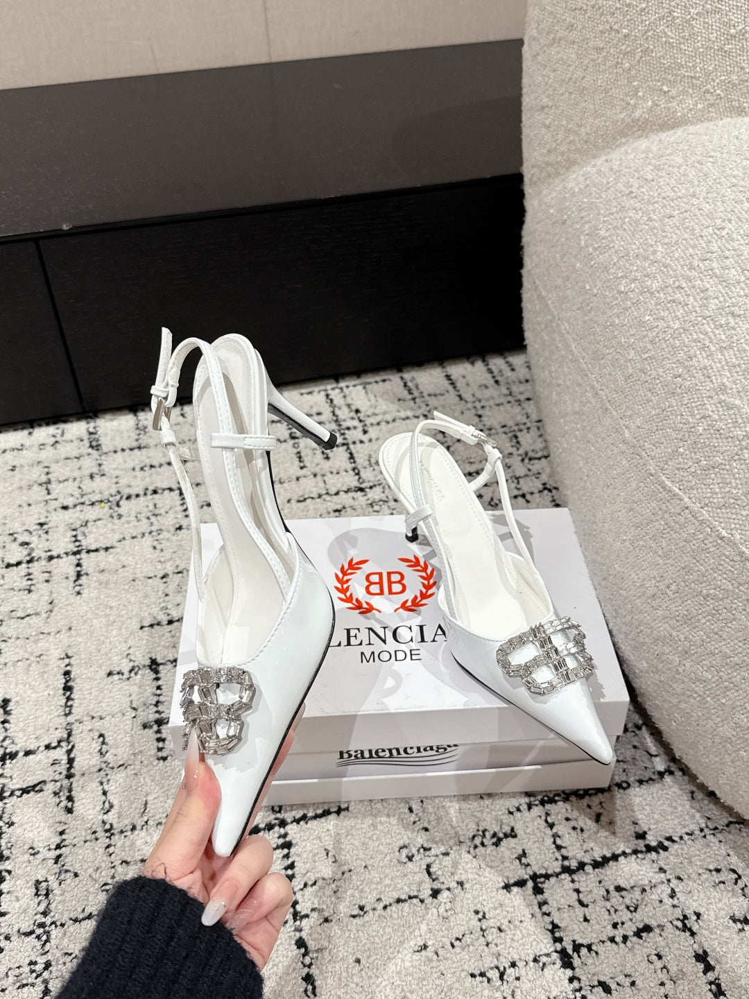 Balanciaga POINTED HIGH SLINGBACK IN WHITE PATENT CALFSKIN WITH CRYSTAL BUCKLE