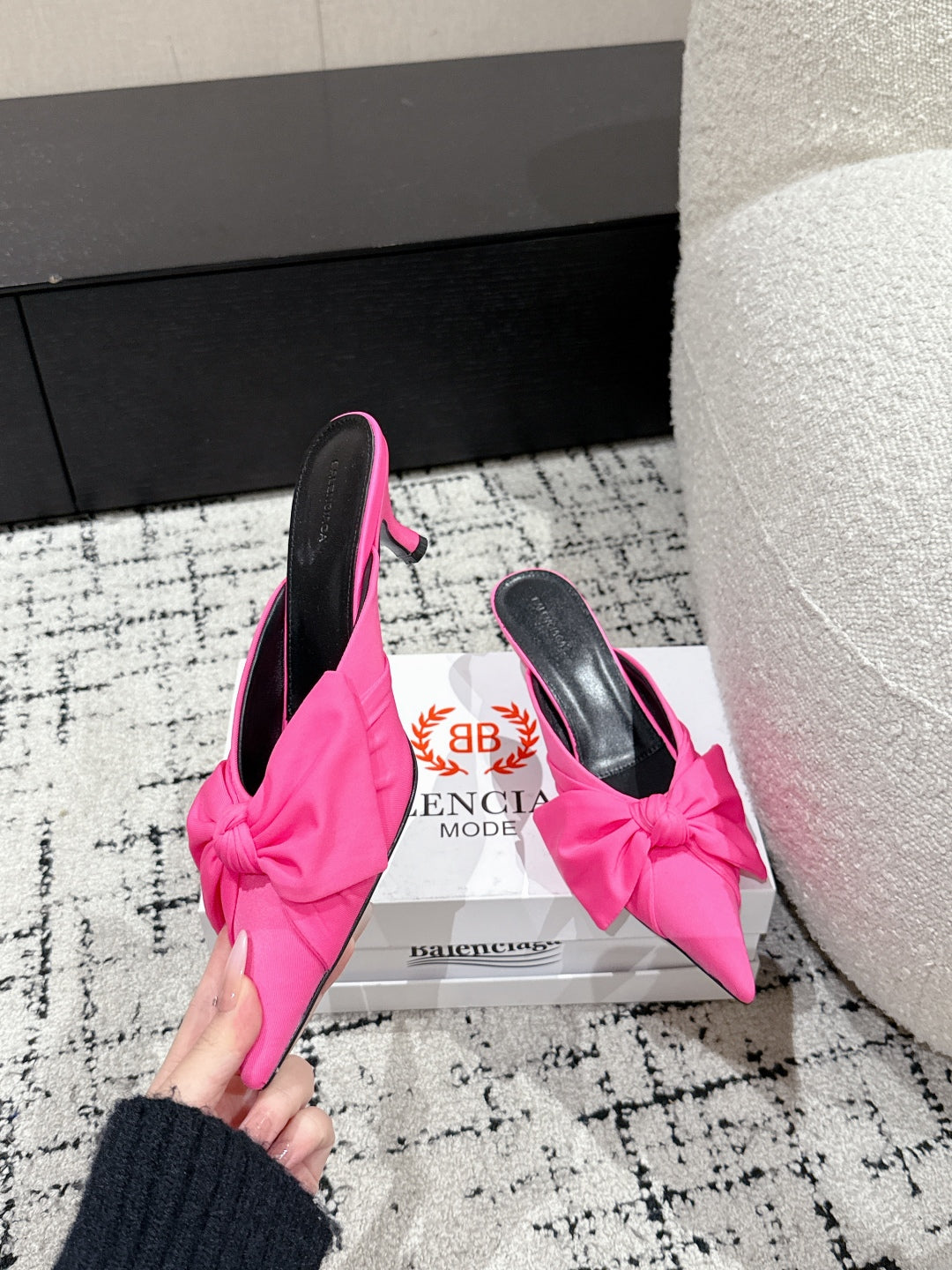 Balanciaga KNIFE LAVALIÈRE 45MM MULE IN BRIGHT PINK NYLON JERSEY