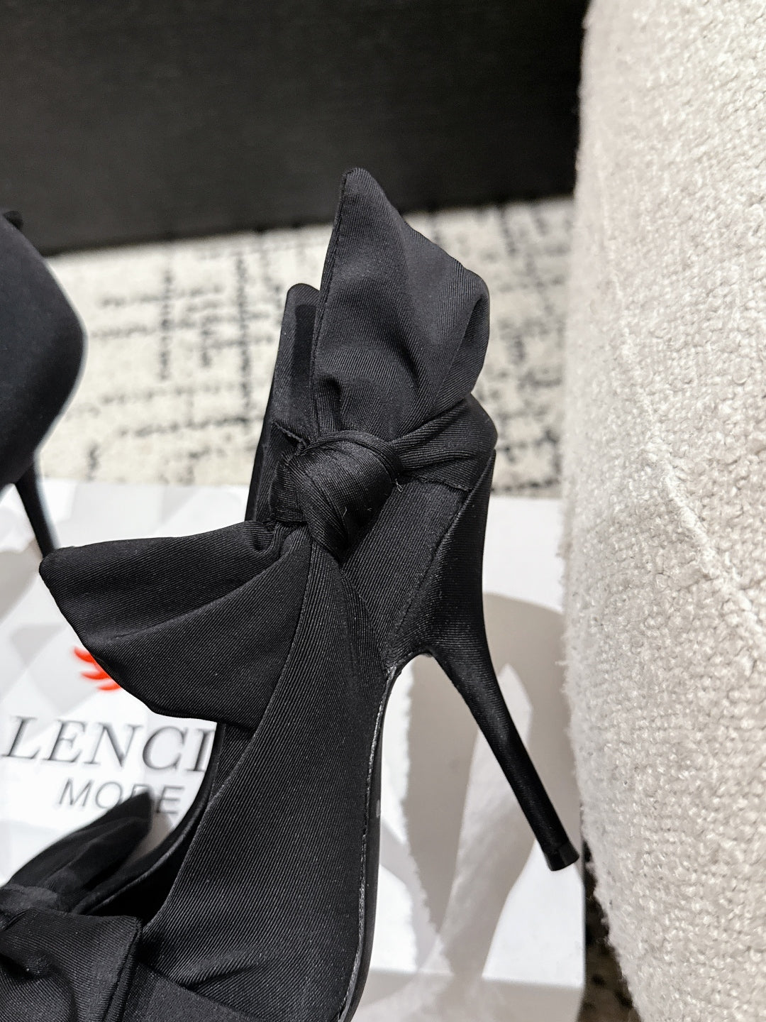 Balanciaga KNIFE KNOT 95MM PUMP IN BLACK STRETCH CUPRO AND NYLON JERSEY