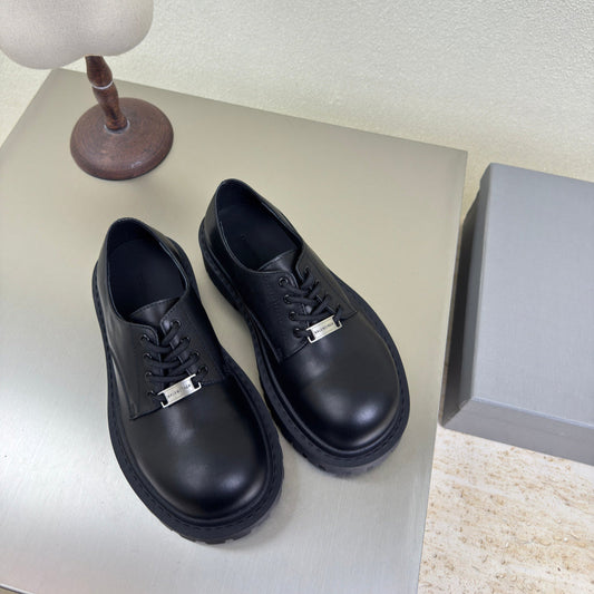 Balanciaga STOMPER DERBY IN BLACK SOFT LAMBSKIN