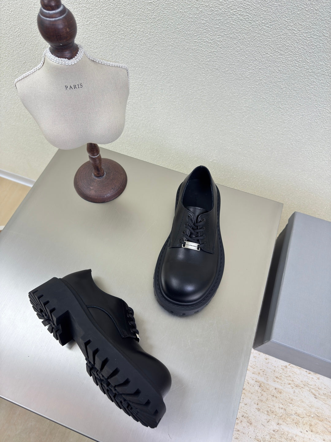 Balanciaga STOMPER DERBY IN BLACK SOFT LAMBSKIN