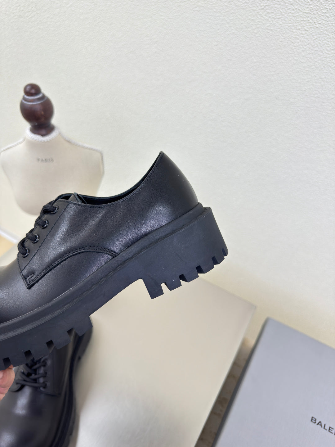Balanciaga STOMPER DERBY IN BLACK SOFT BULLSKIN