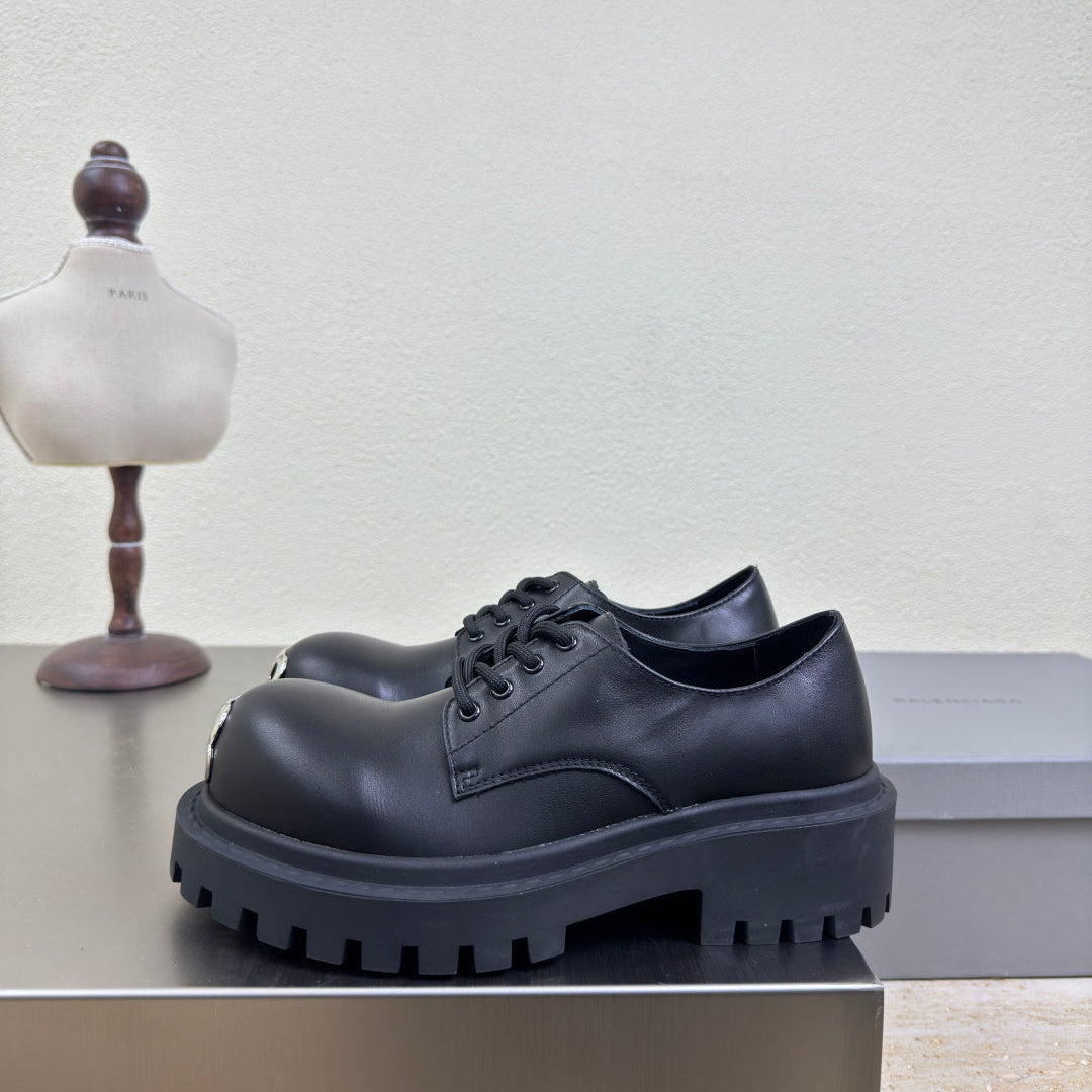 Balanciaga STOMPER DERBY IN BLACK SOFT BULLSKIN