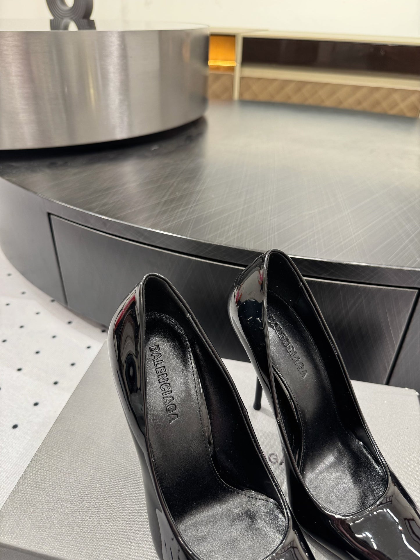 Balanciaga AVENUE 105MM PUMP IN BLACK PATENT CALFSKIN