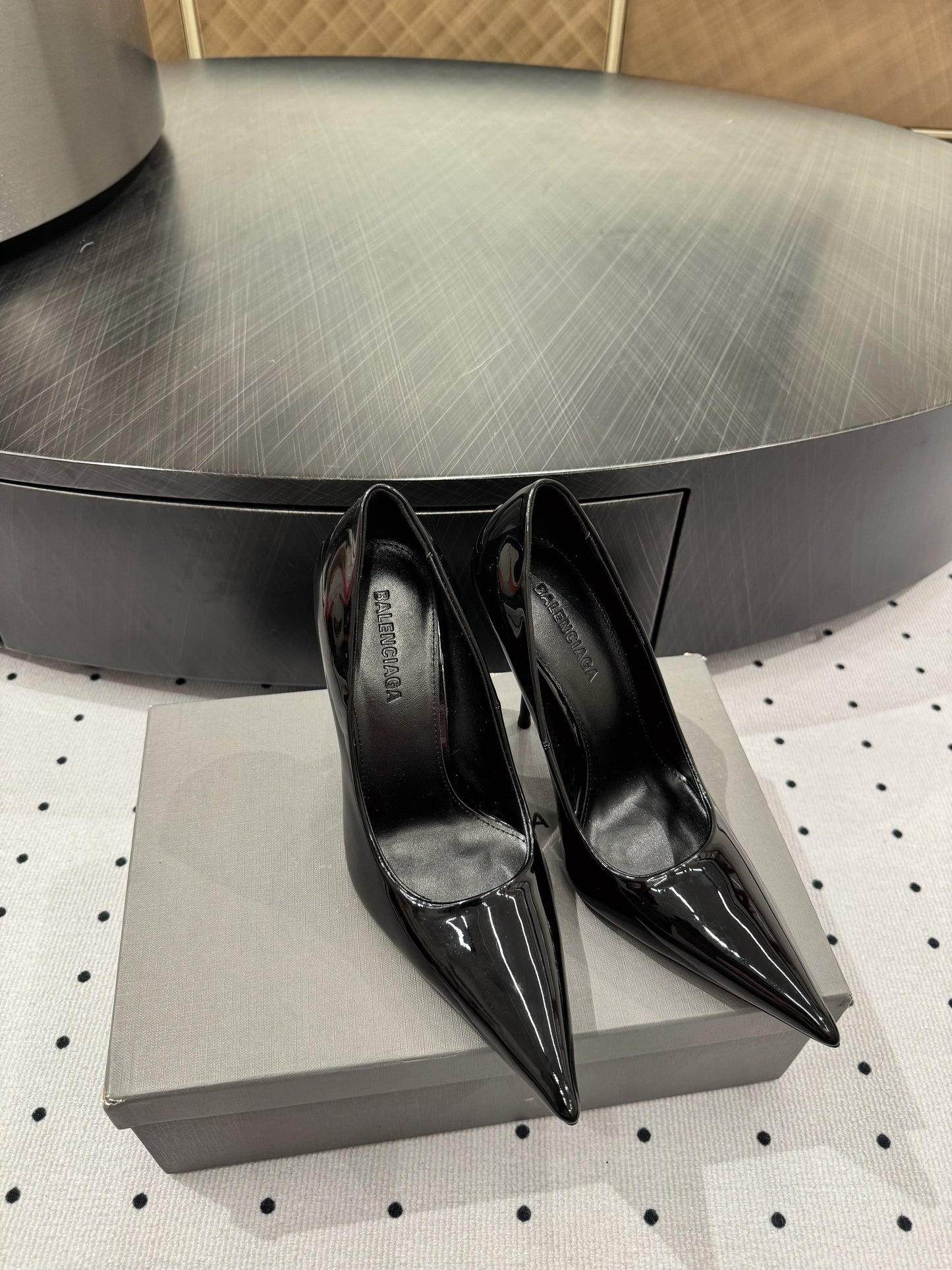 Balanciaga AVENUE 105MM PUMP IN BLACK PATENT CALFSKIN