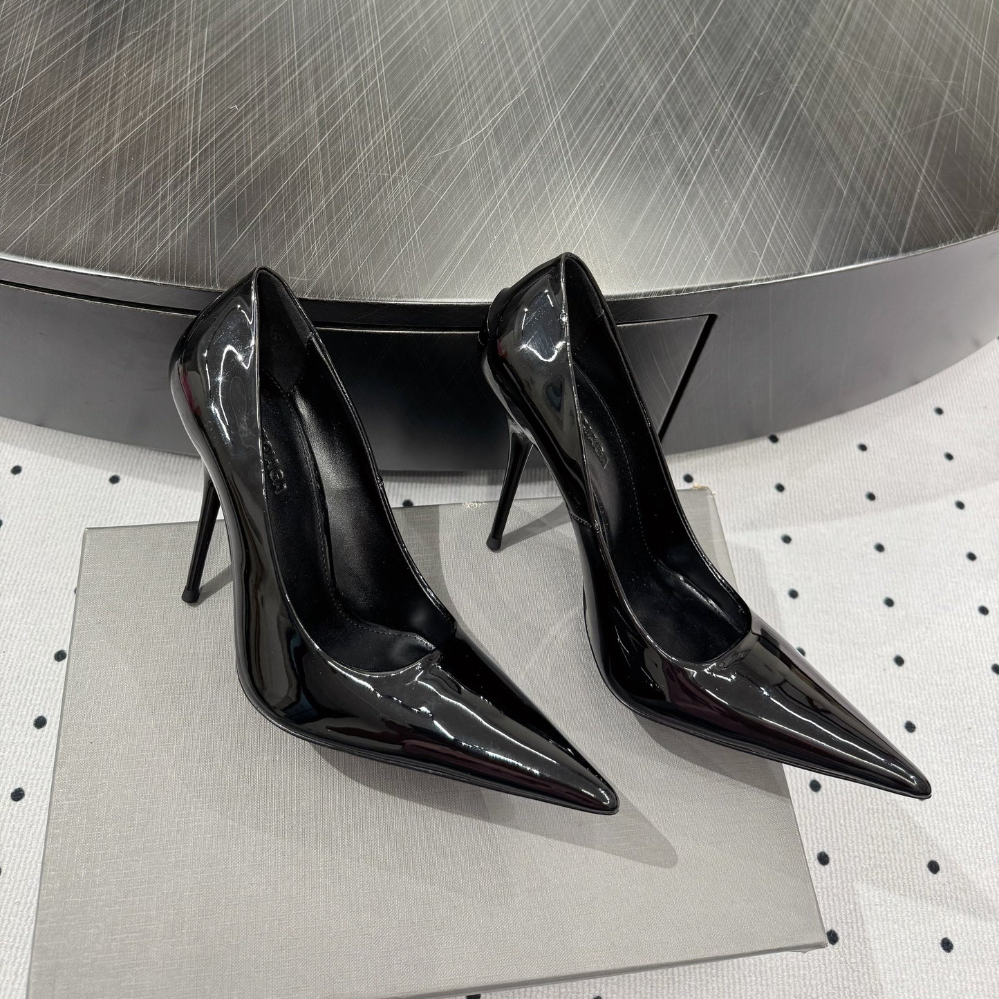 Balanciaga AVENUE 105MM PUMP IN BLACK PATENT CALFSKIN