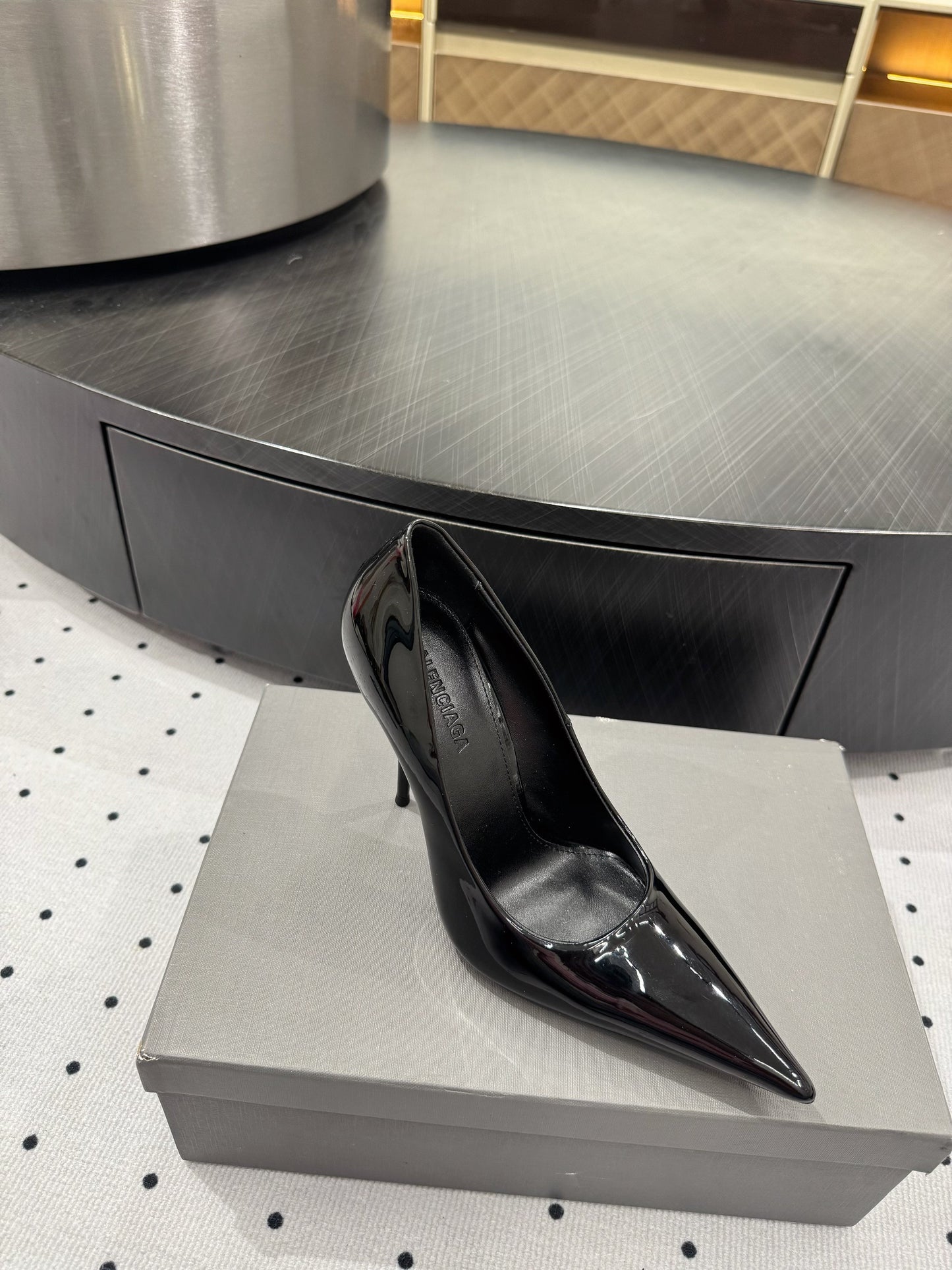 Balanciaga AVENUE 105MM PUMP IN BLACK PATENT CALFSKIN