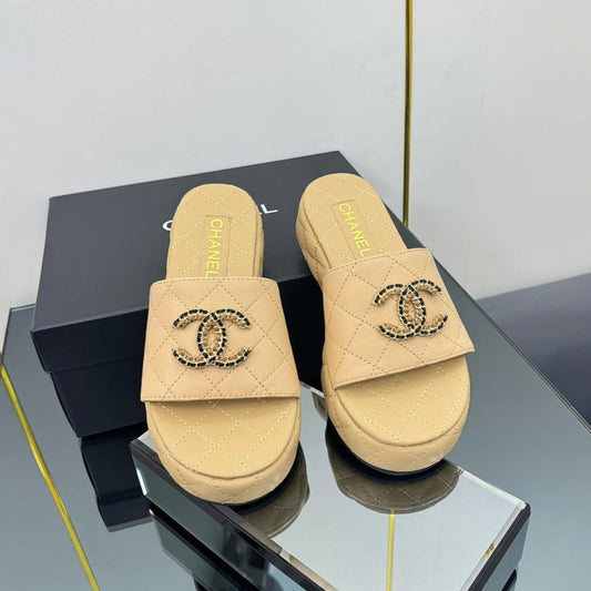 CHANEL 25 Flatform Slide Yellow Leather 238489