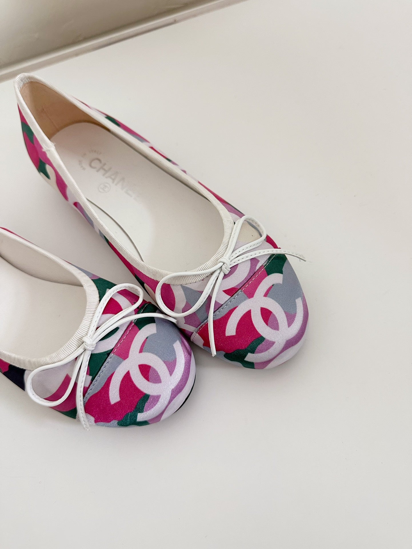 CHANEL Ballet Flats Pink Cloth