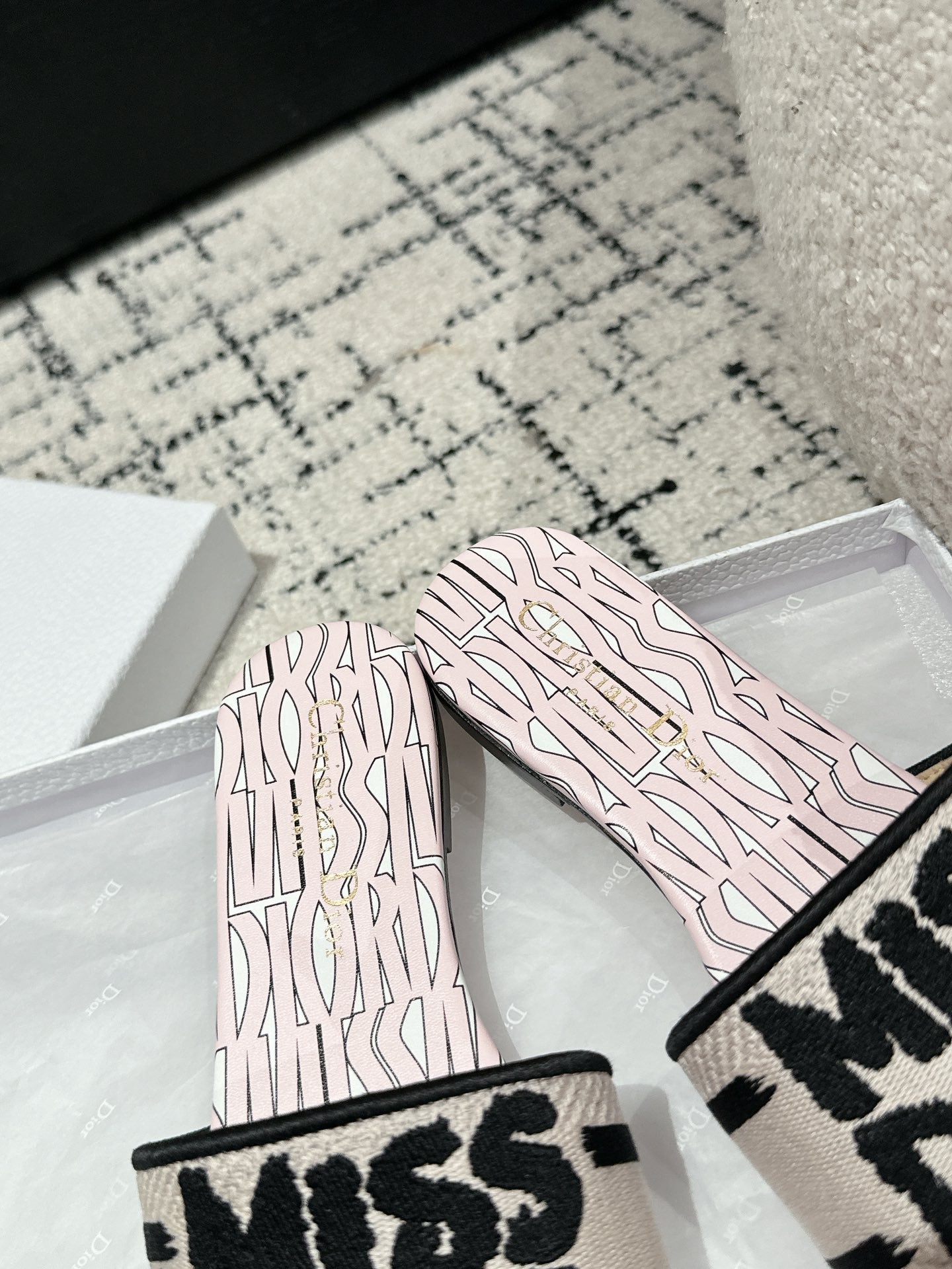 DIOR Dway Slide Pink Mix Black Embroidered Cotton