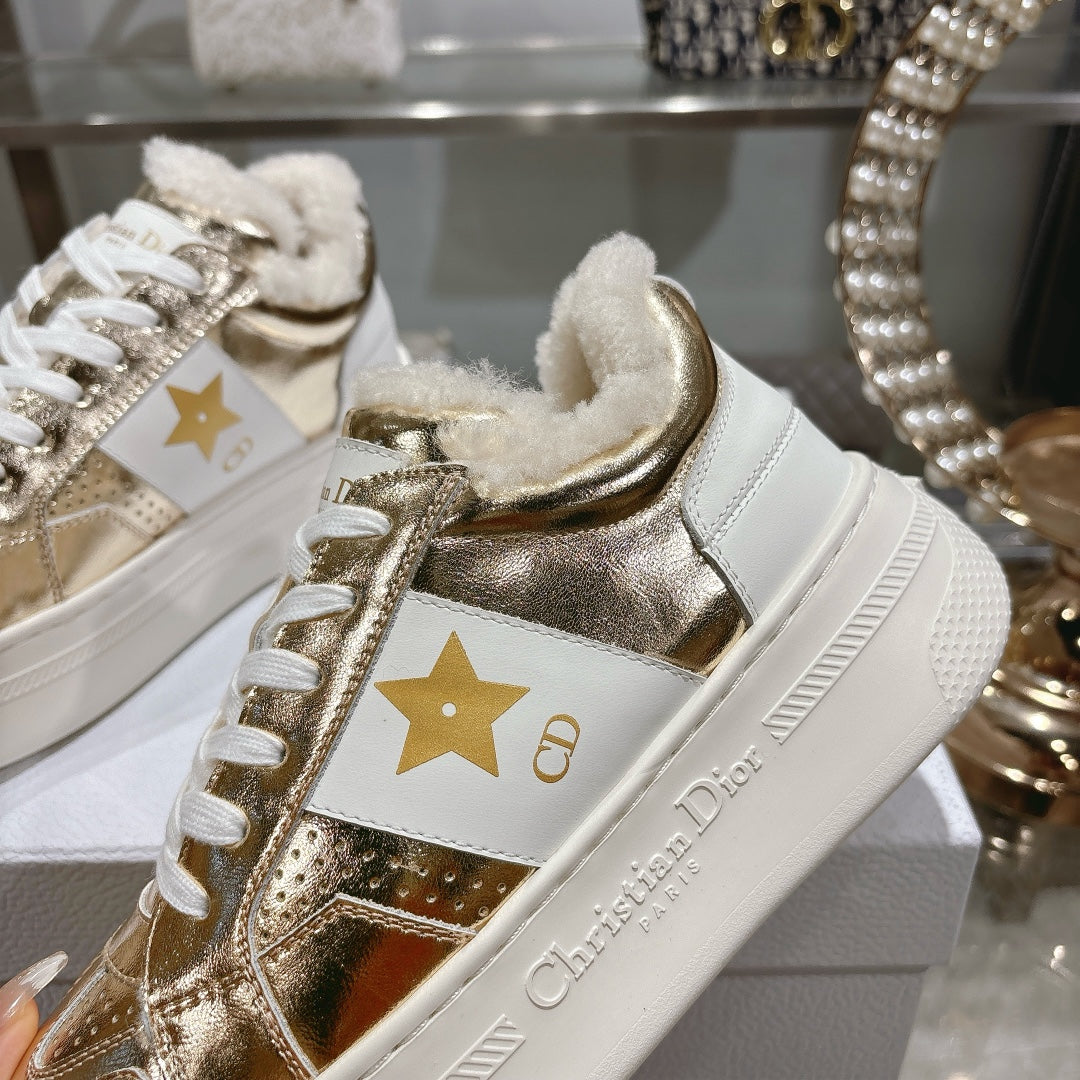 DIOR  DIOR Star Platform Sneaker In Glossy Gold Cowhide 996420