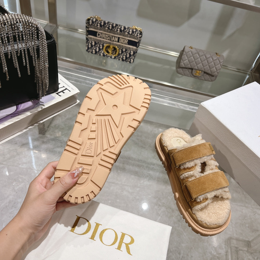 DIOR  DIORact Slide 40mm In Caramel Suede 996358