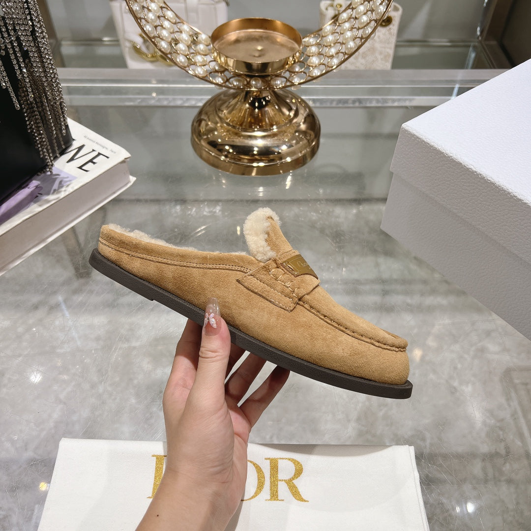 DIOR Boy Mule In Light Brown Suede With Fleece Lining 996446