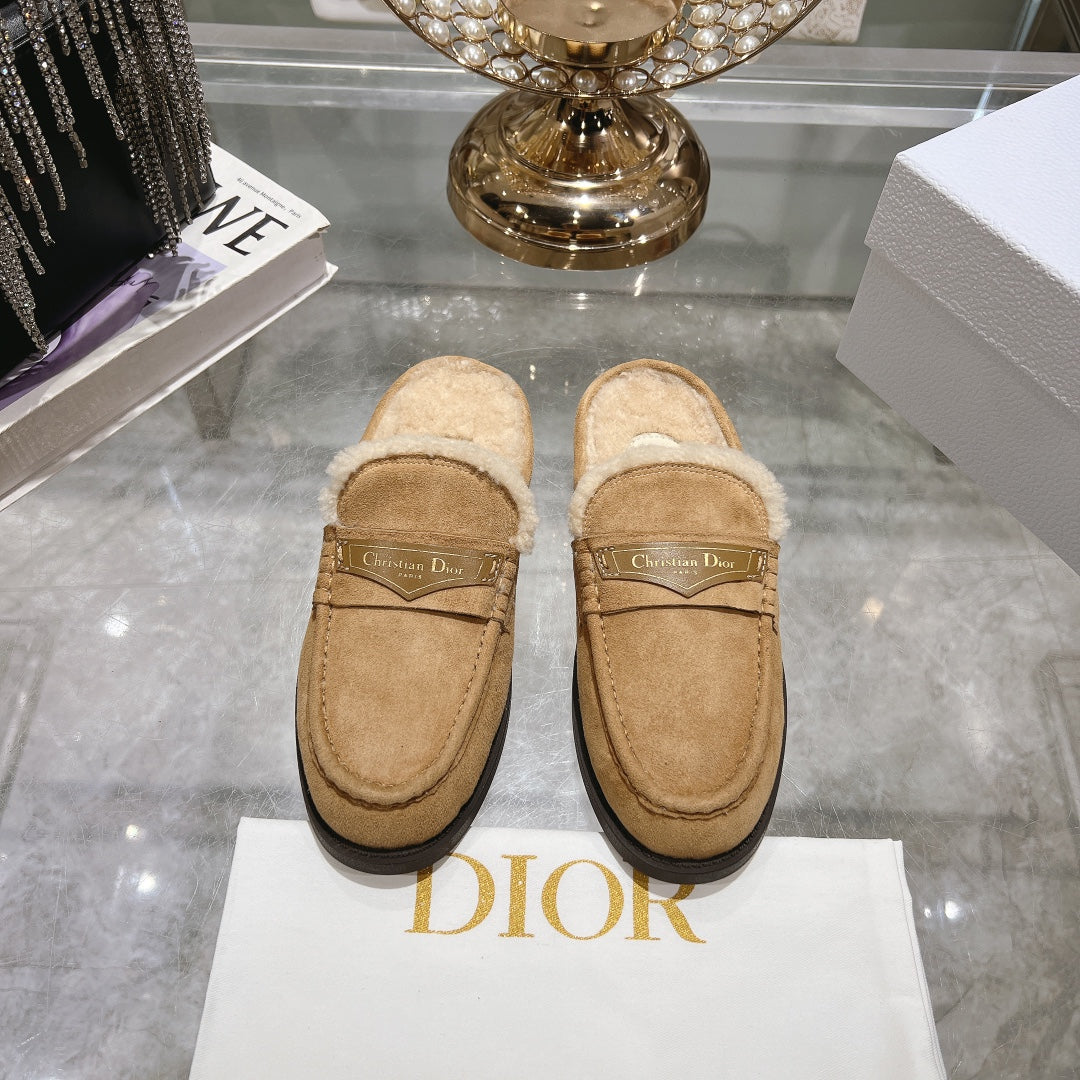 DIOR Boy Mule In Light Brown Suede With Fleece Lining 996446
