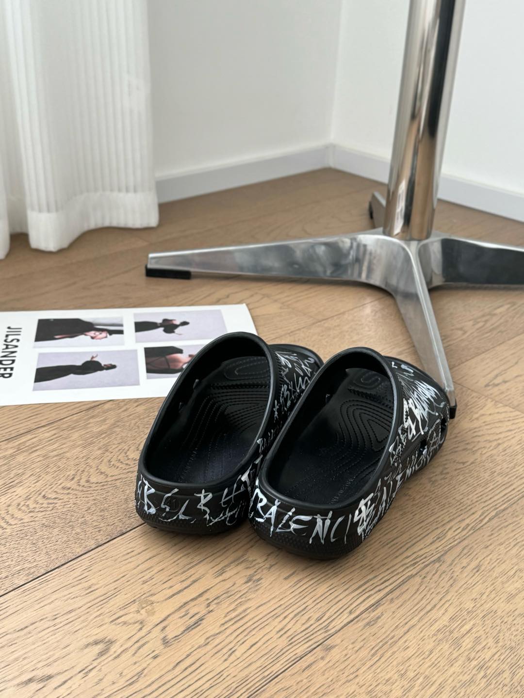 Balanciaga POOL GRAFFITI CROCS SLIDE SANDALS IN BLACK AND WHITE RUBBER