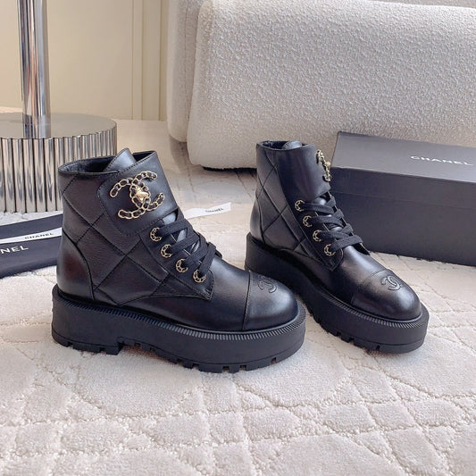 CHANEL Ankle Boots In Black Calfskin 145487