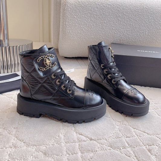 CHANEL Ankle Boots In Black Wrinkled Calfskin 145488