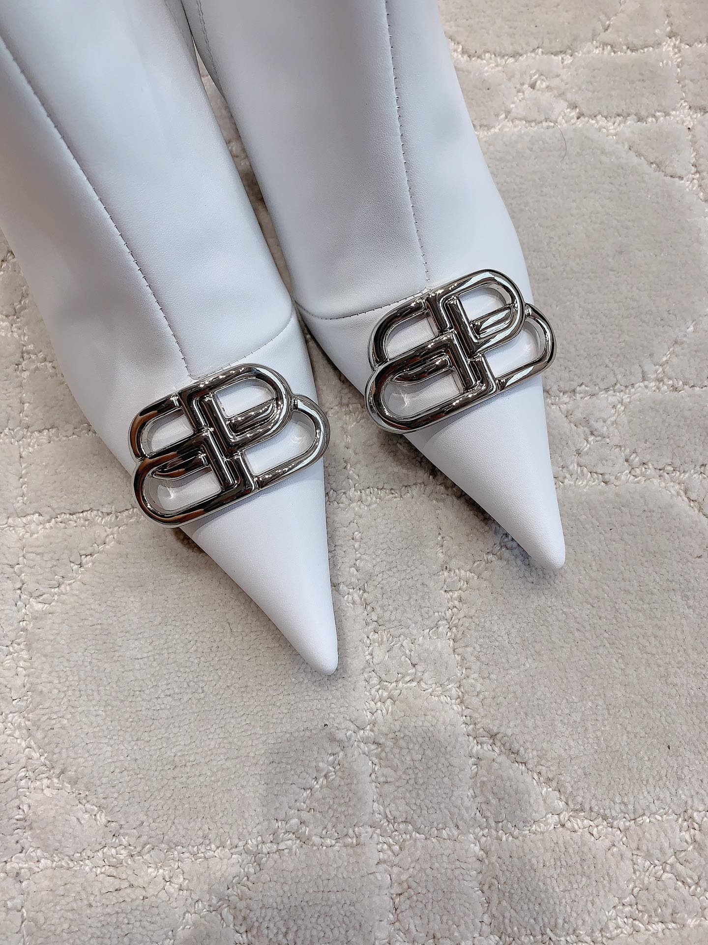 Balanciaga POINTED-TOE HIGH HEEL BOOTS IN WHITE SMOOTH LAMBSKIN