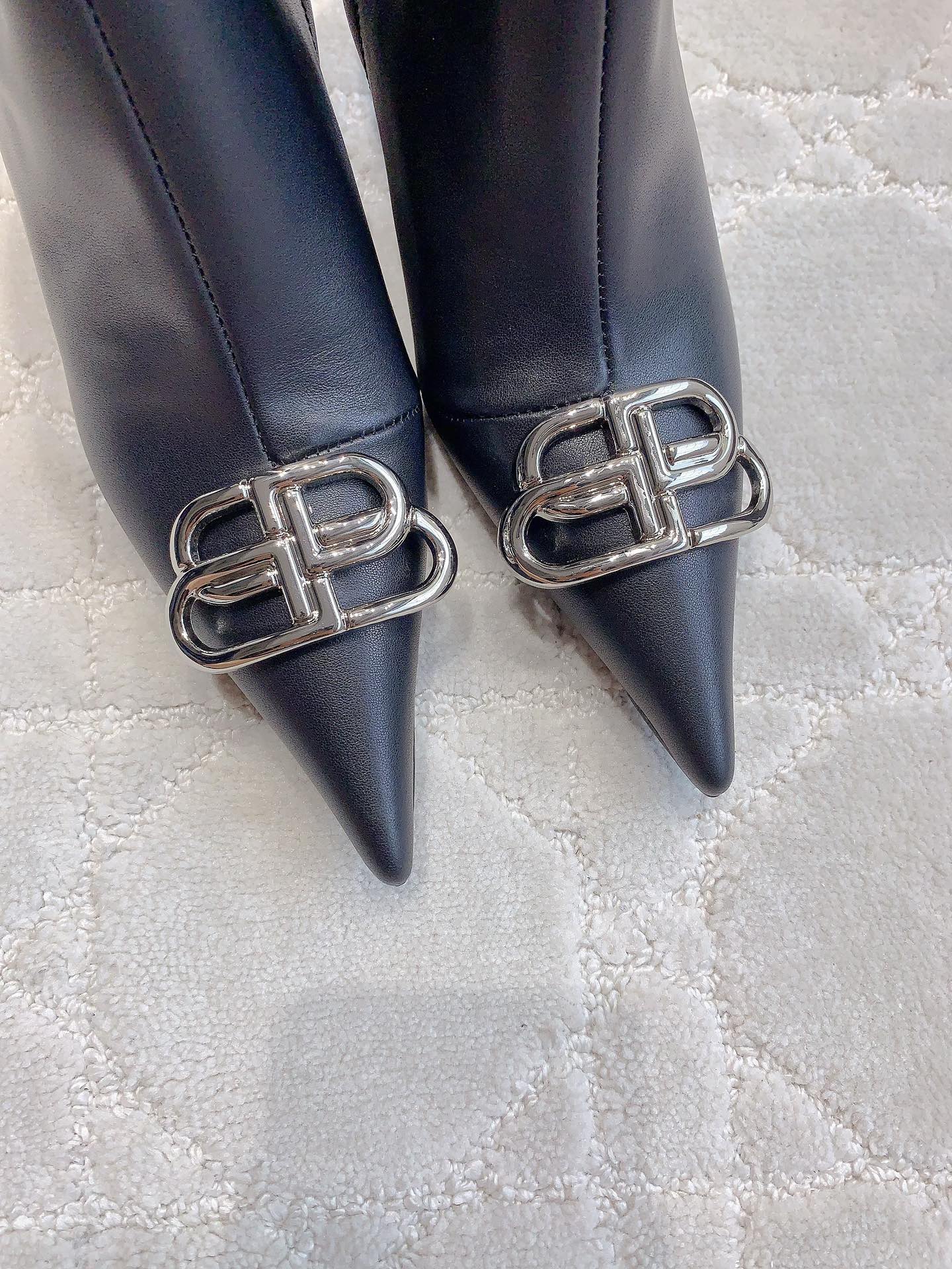 Balanciaga POINTED-TOE HIGH HEEL BOOTS IN BLACK SMOOTH LAMBSKIN
