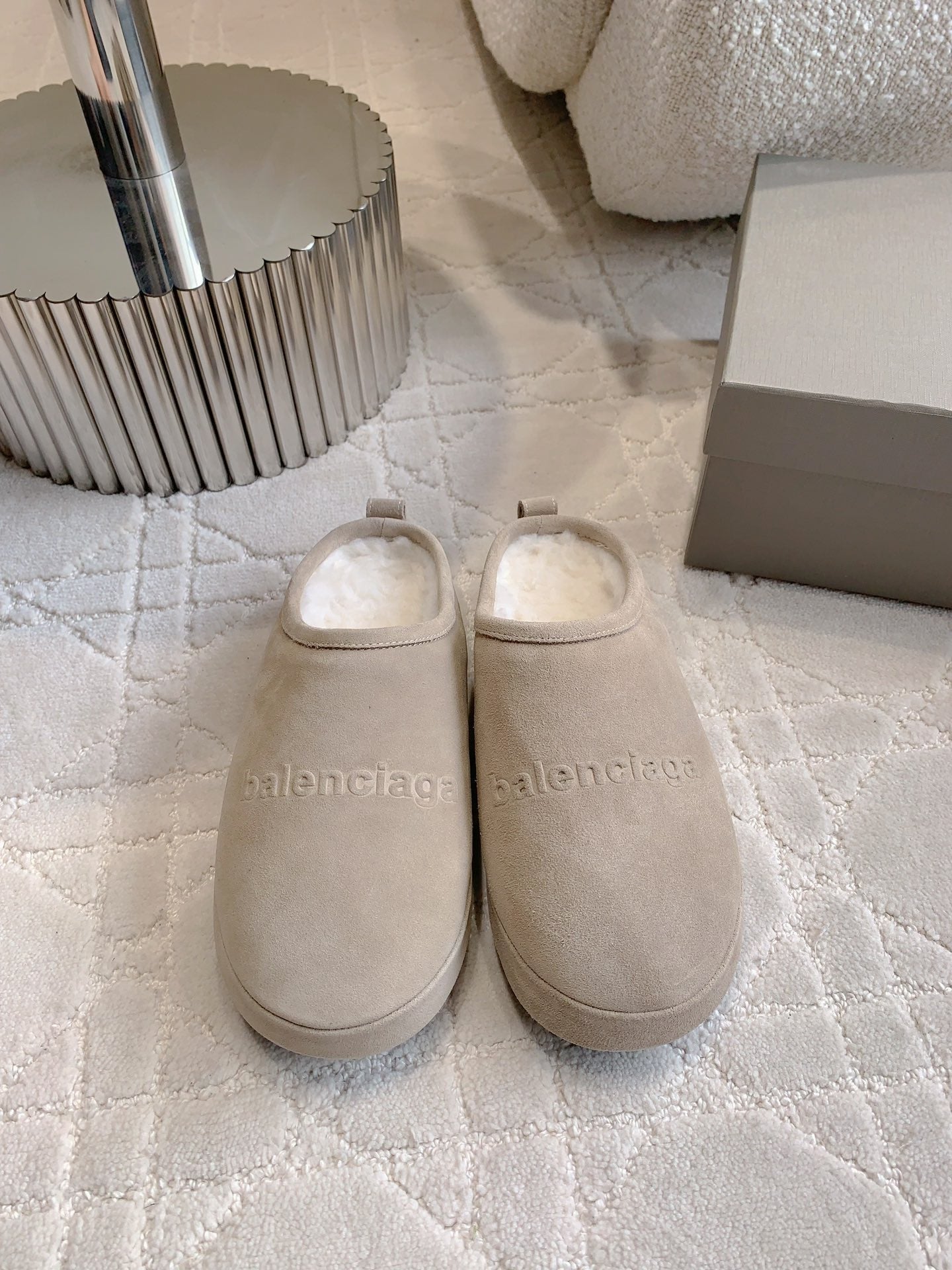Balanciaga ALASKA SLIPPER IN BEIGE SUEDE