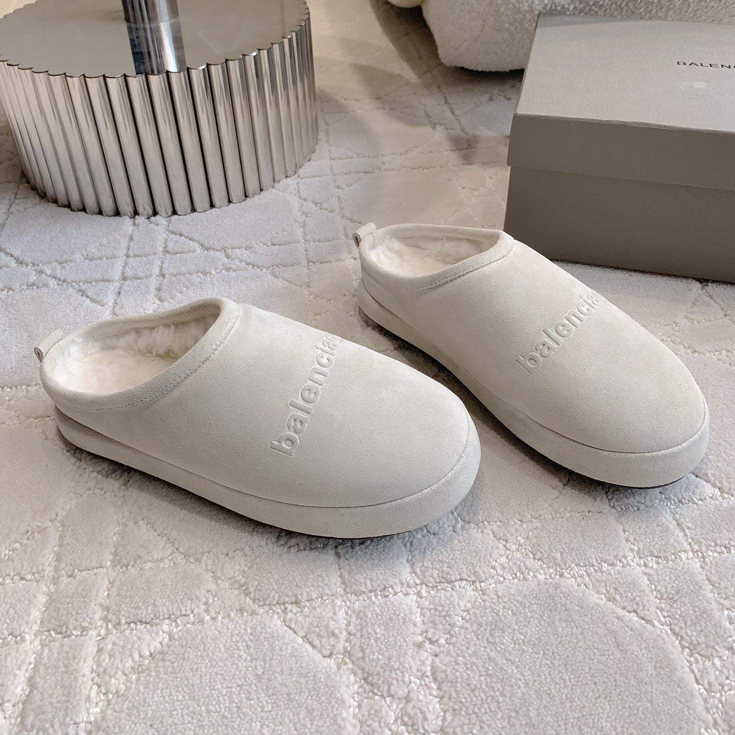 Balanciaga ALASKA SLIPPER IN WHITE SUEDE